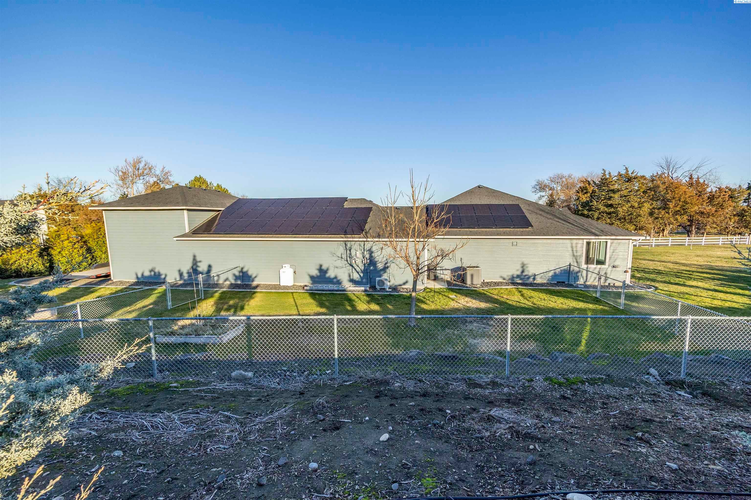 West Richland, Washington, 99353, United States, 3 Bedrooms Bedrooms, ,3 BathroomsBathrooms,Residential,For Sale,2038482