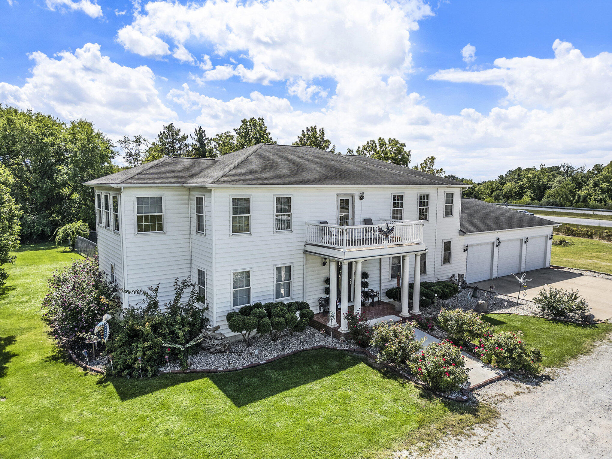 Chesterton, Indiana, 46304, United States, 5 Bedrooms Bedrooms, ,2 BathroomsBathrooms,Residential,For Sale,1973934