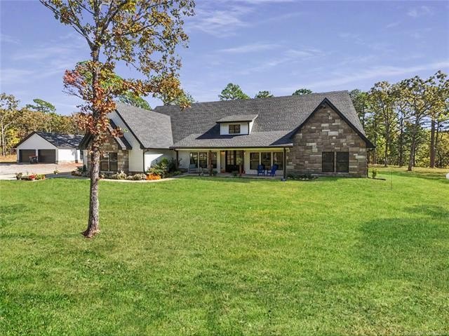 Tahlequah, Oklahoma, 74464, United States, 4 Bedrooms Bedrooms, ,4 BathroomsBathrooms,Residential,For Sale,2040103