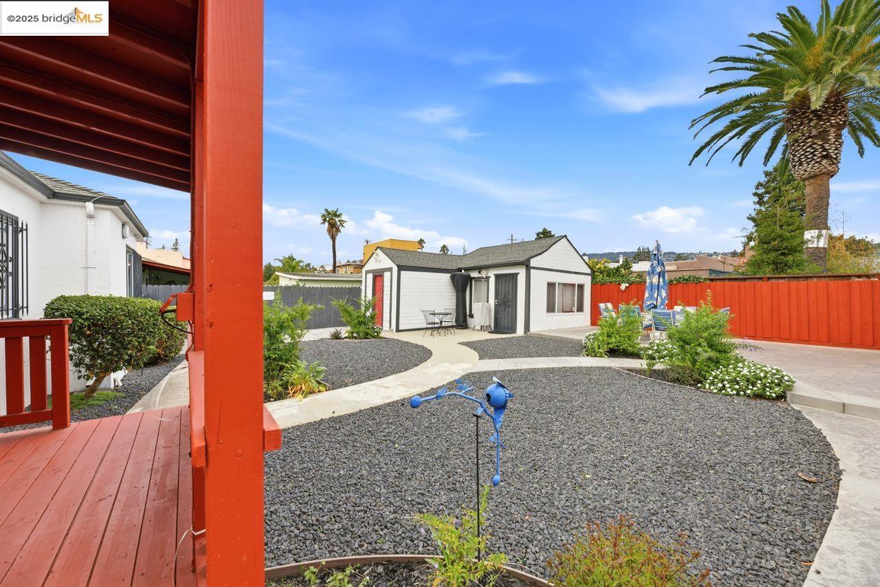 Oakland, California, 94619, United States, 4 Bedrooms Bedrooms, ,1 BathroomBathrooms,Residential,For Sale,1993166