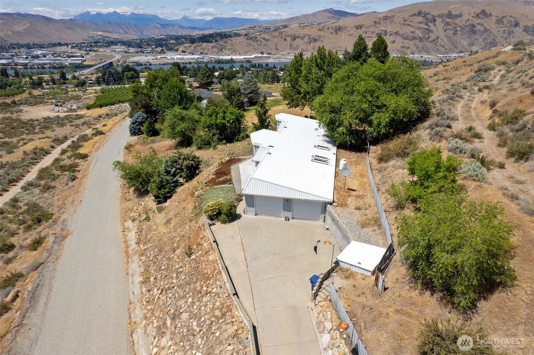 East Wenatchee, Washington, 98802, United States, 3 Bedrooms Bedrooms, ,2 BathroomsBathrooms,Residential,For Sale,1876357