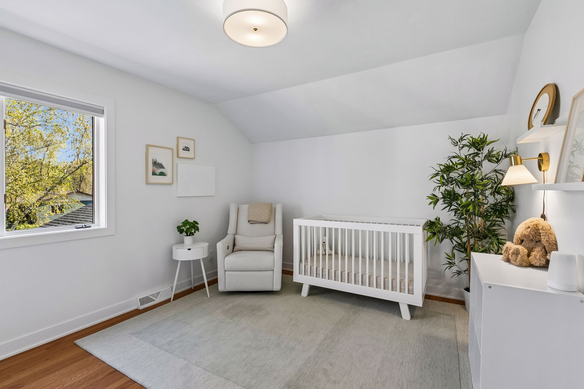  Bright Updated Home Near Parks and Snail Lake - 物件實景