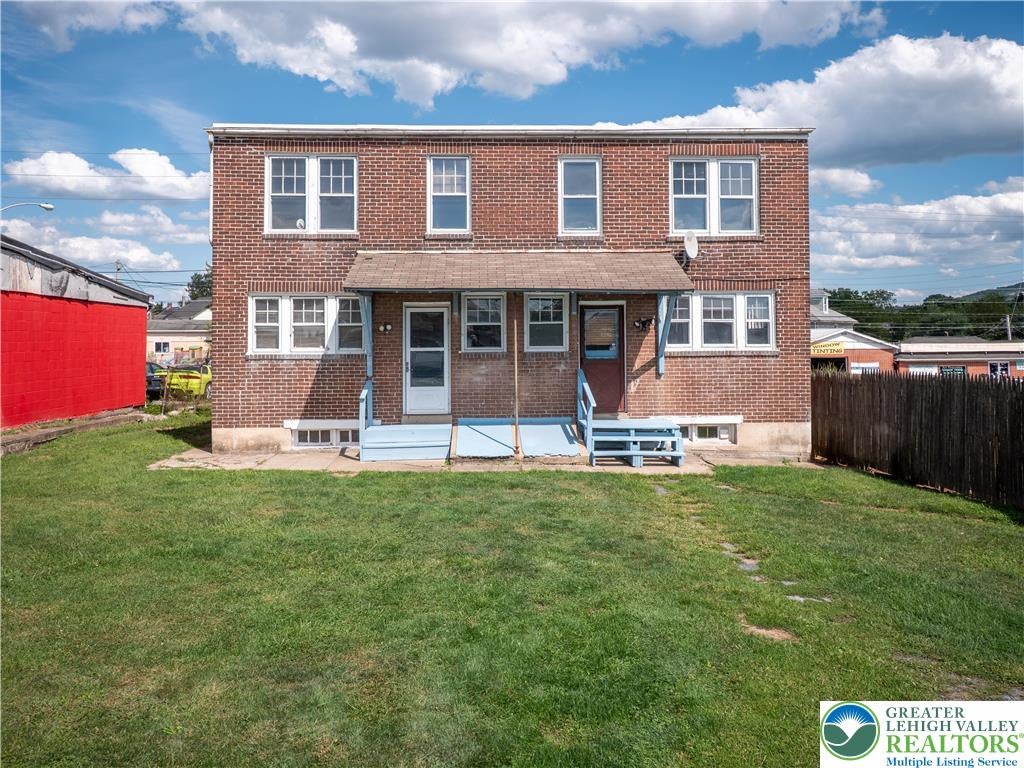 Palmer Twp, Pennsylvania, 18045, United States, 6 Bedrooms Bedrooms, ,2 BathroomsBathrooms,Residential,For Sale,1932812