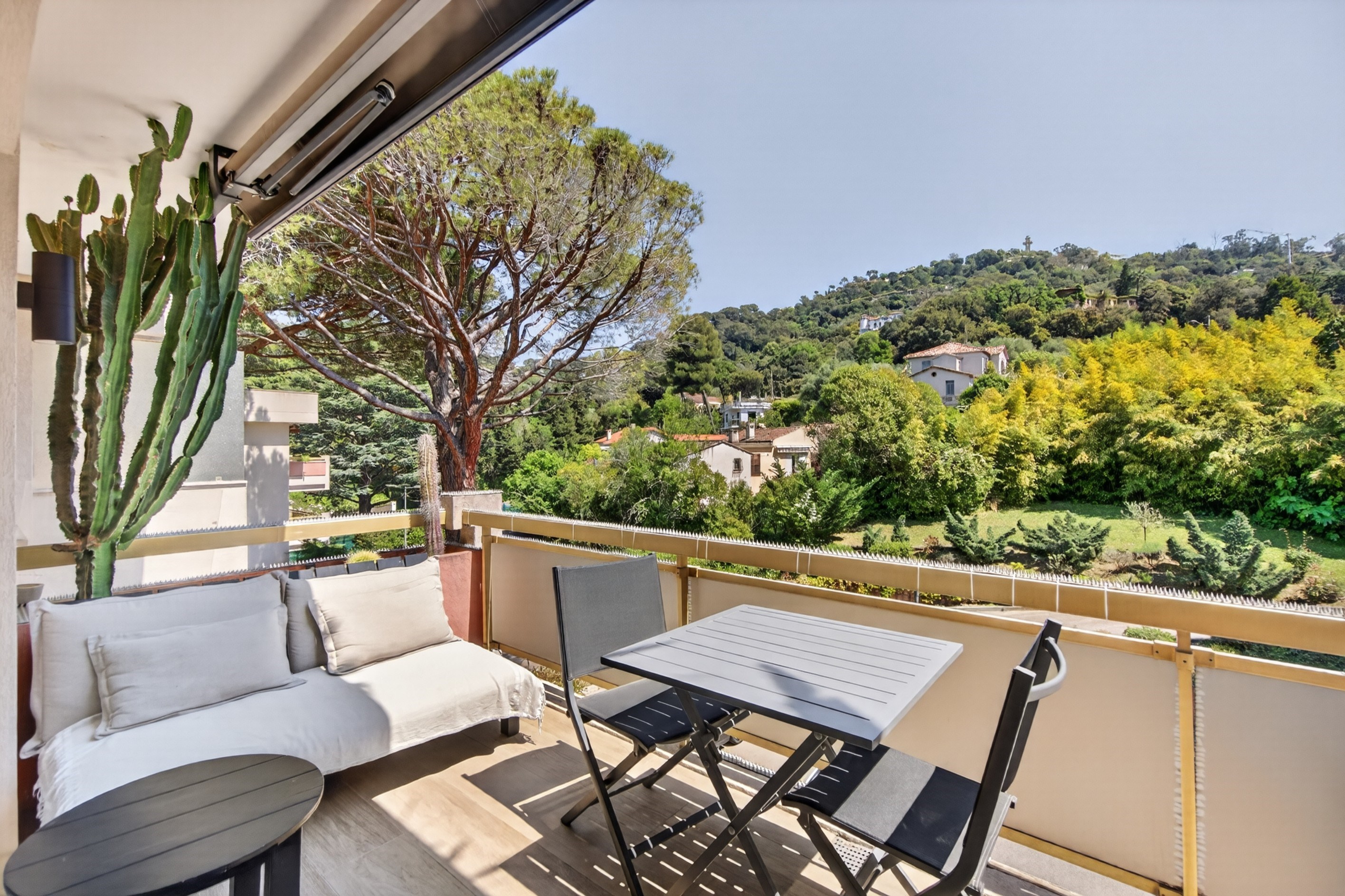  La Californie - Co-exclusive Apartment with rooftop terrace and open nature vie… - 物件實景