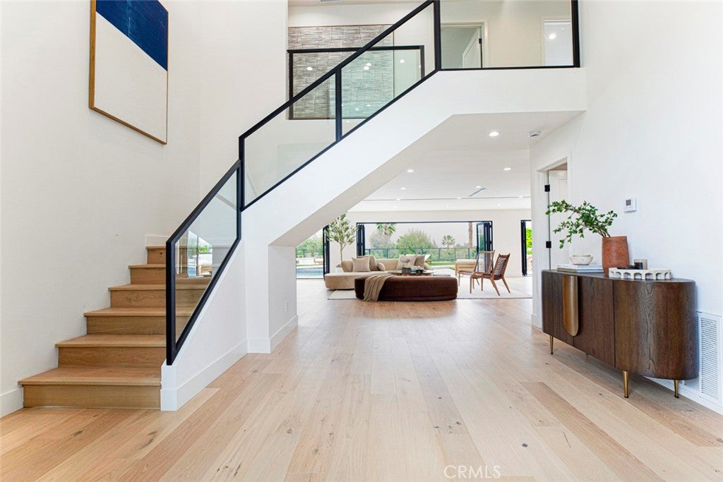 Encino, California, 91316, United States, 6 Bedrooms Bedrooms, ,5 BathroomsBathrooms,Residential,For Sale,1938851