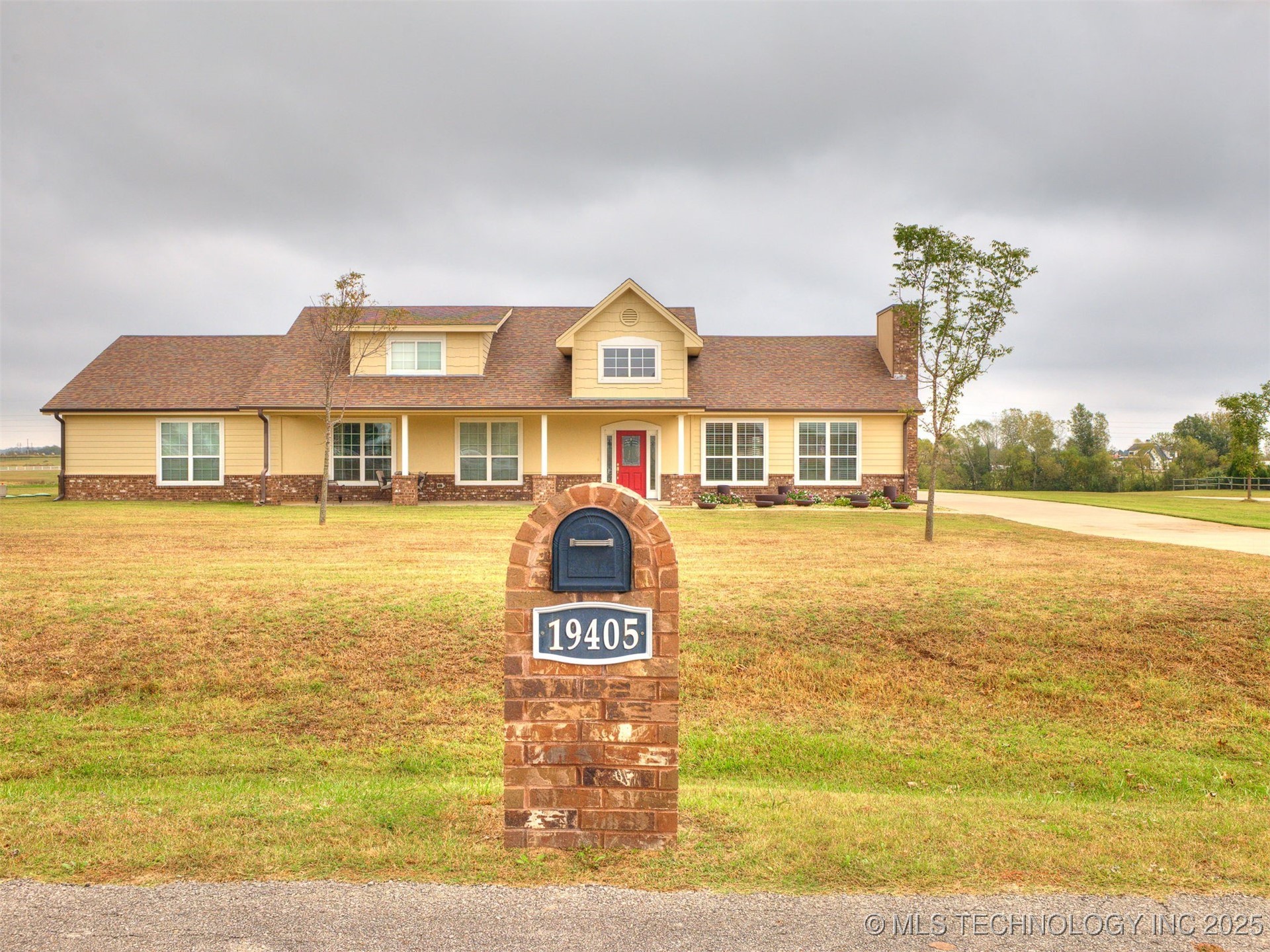 Mounds, Oklahoma, 74047, United States, 4 Bedrooms Bedrooms, ,4 BathroomsBathrooms,Residential,For Sale,1985246
