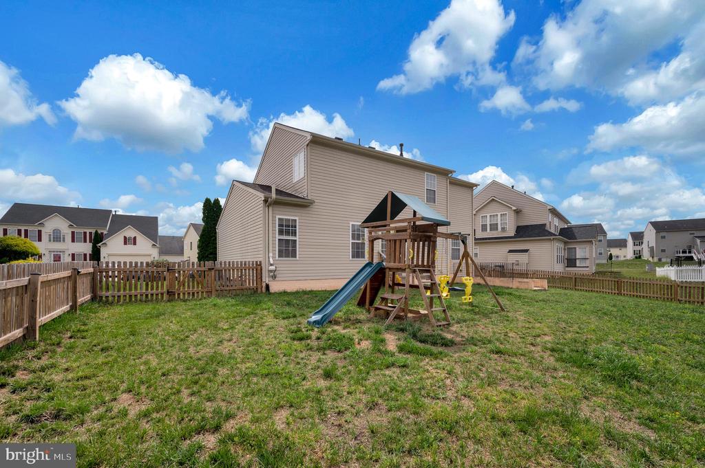 Fredericksburg, Virginia, 22407, United States, 4 Bedrooms Bedrooms, ,4 BathroomsBathrooms,Residential,For Sale,2049321