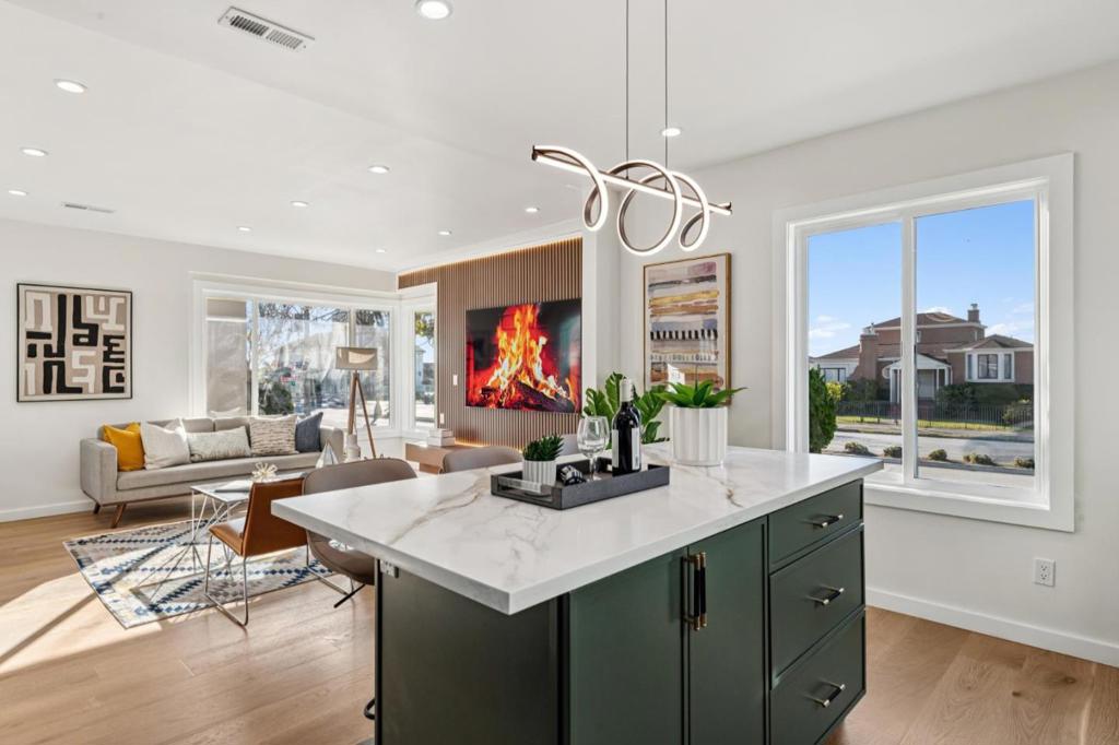 San Francisco, California, 94132, United States, 4 Bedrooms Bedrooms, ,4 BathroomsBathrooms,Residential,For Sale,2008960