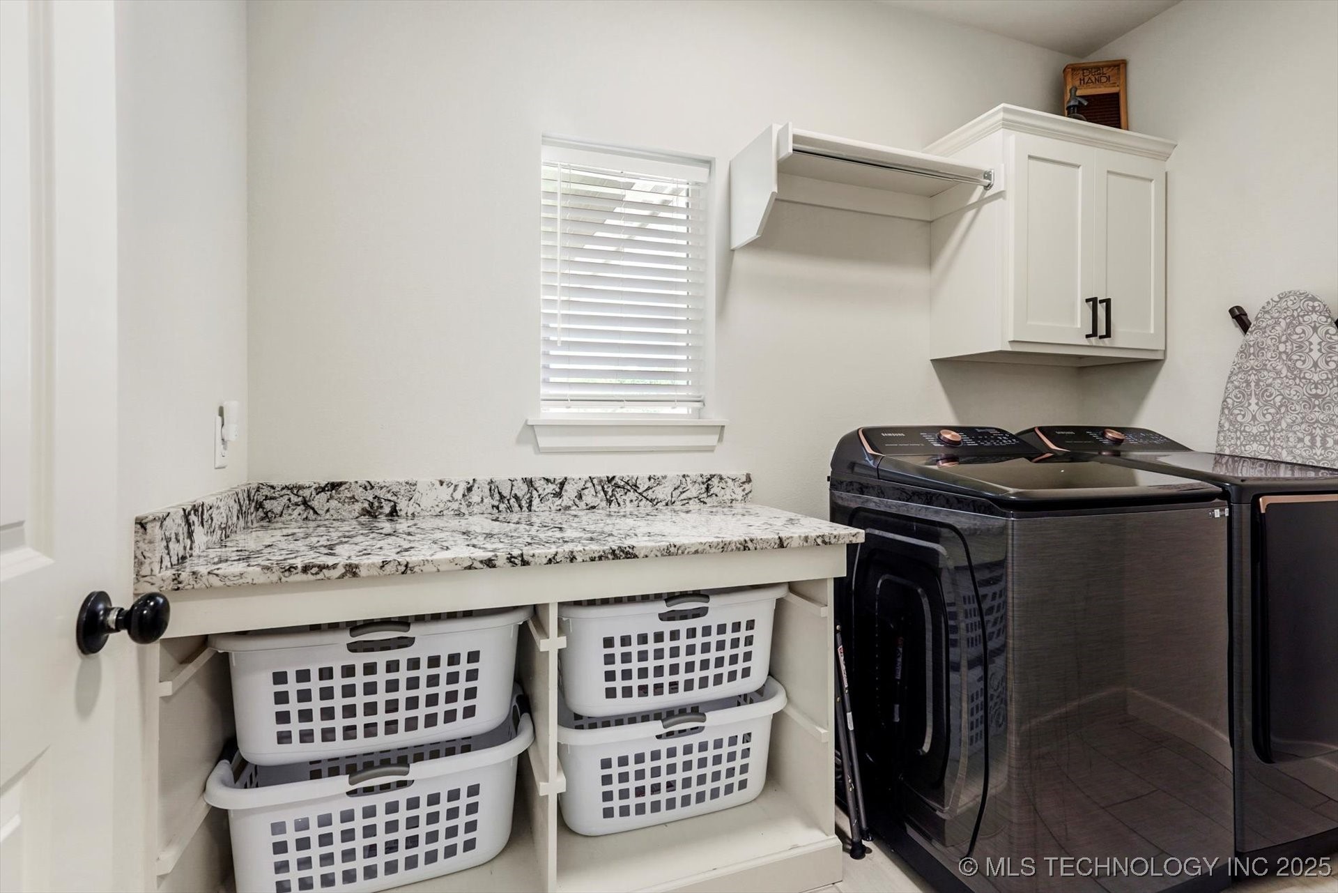 Broken Arrow, Oklahoma, 74014, United States, 4 Bedrooms Bedrooms, ,3 BathroomsBathrooms,Residential,For Sale,1885345