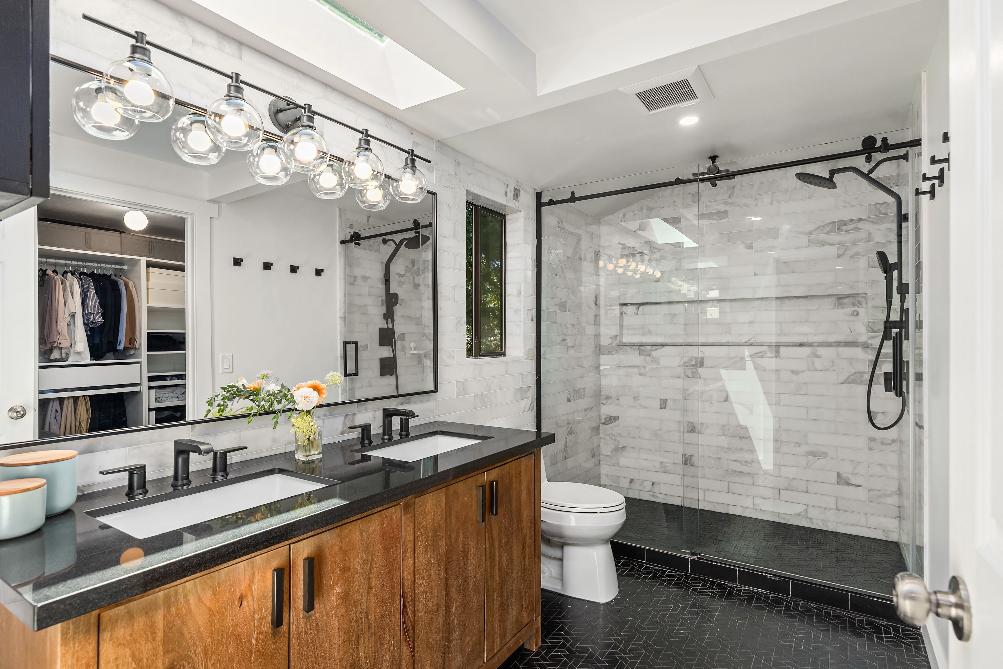  6322 NE Lariat Loop, Bainbridge Island, WA 98110 - 物件實景