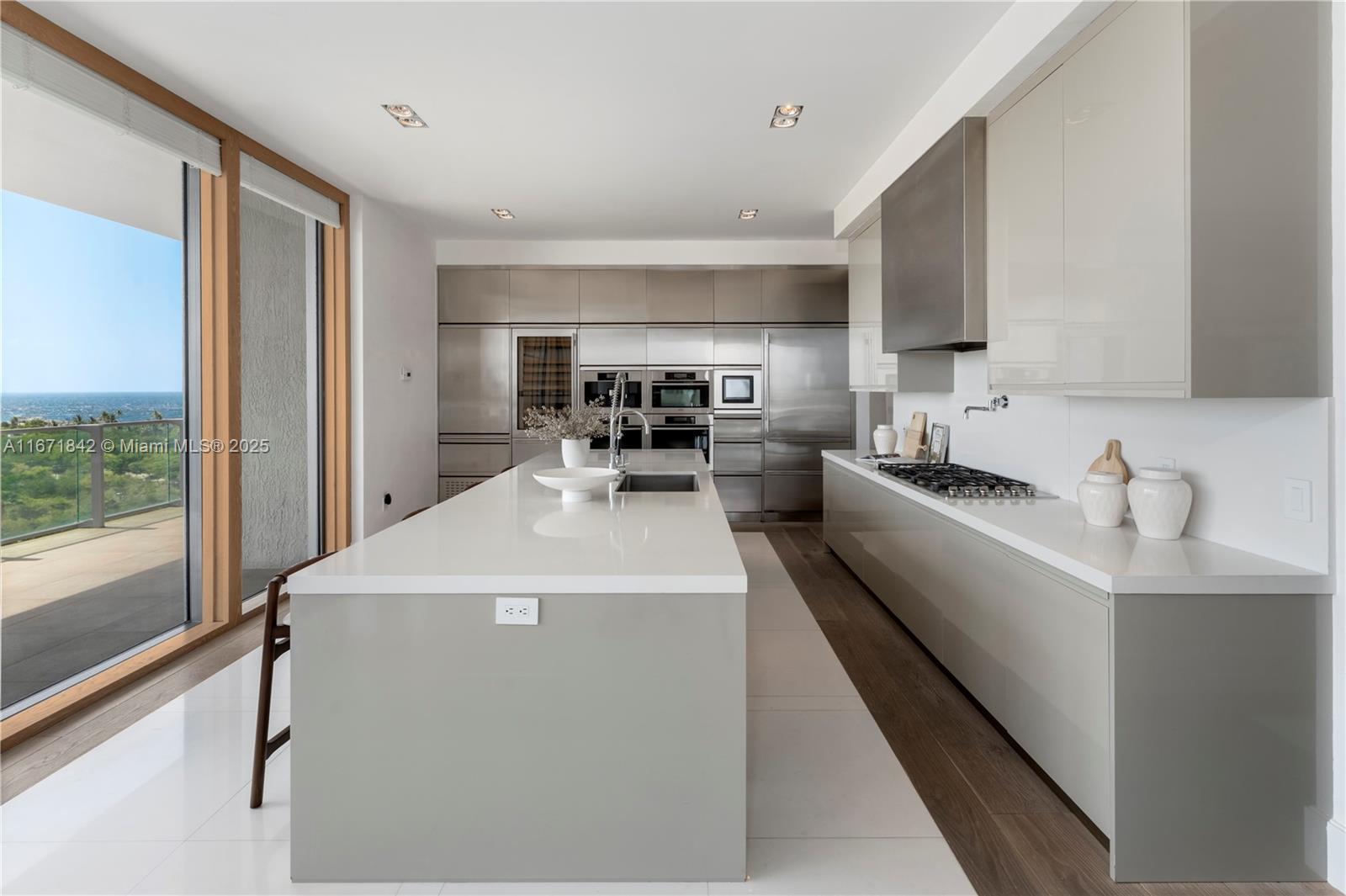 Miami Beach, Florida, 33139, United States, 4 Bedrooms Bedrooms, ,4 BathroomsBathrooms,Residential,For Sale,1840122