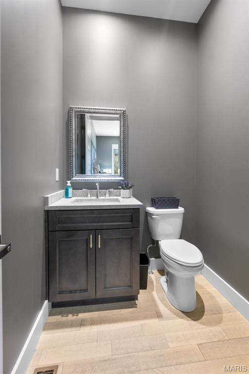 290 N Main Street, Cape Girardeau, Missouri, 63701, United States, 2 Bedrooms Bedrooms, ,5 BathroomsBathrooms,Residential,For Sale,290 N Main Street,1425485