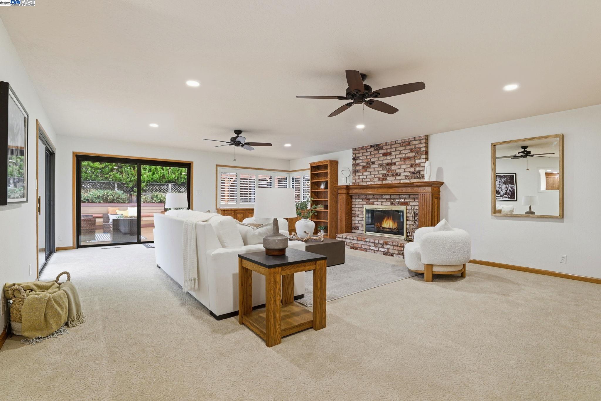 Fremont, California, 94536, United States, 3 Bedrooms Bedrooms, ,2 BathroomsBathrooms,Residential,For Sale,1992910