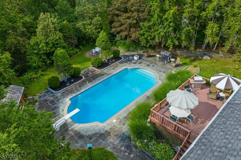 West Milford Twp., New Jersey, 07480-1601, United States, 4 Bedrooms Bedrooms, ,3 BathroomsBathrooms,Residential,For Sale,1928755