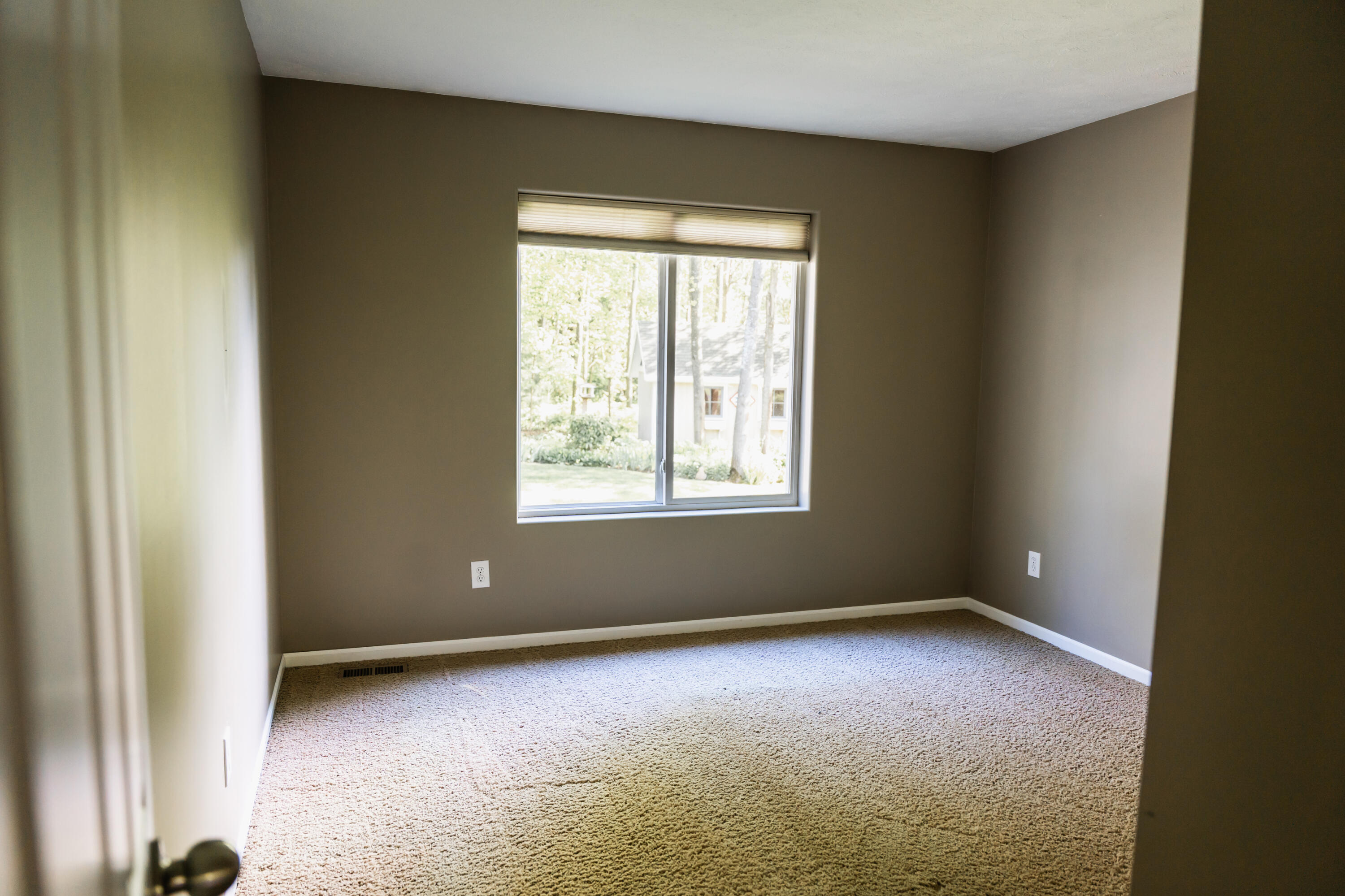 Sparta, Michigan, 49345, United States, 4 Bedrooms Bedrooms, ,3 BathroomsBathrooms,Residential,For Sale,1895548