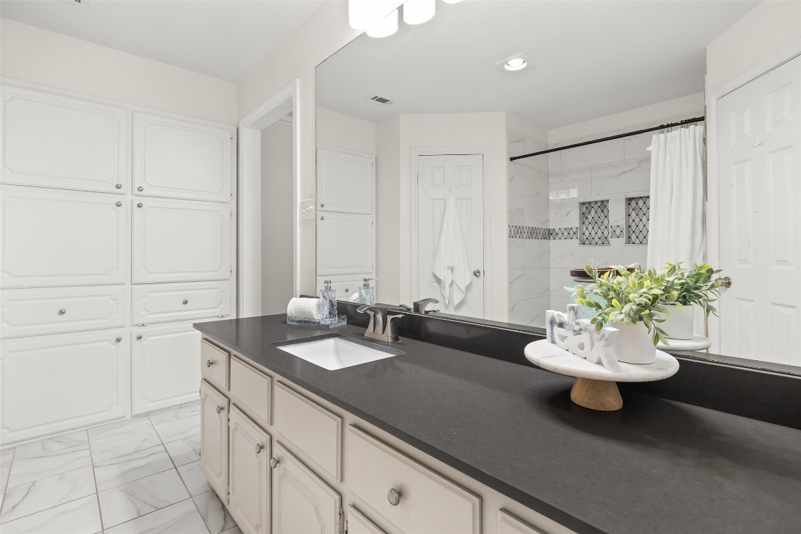 Georgetown, Texas, 78628, United States, 3 Bedrooms Bedrooms, ,2 BathroomsBathrooms,Residential,For Sale,1918055