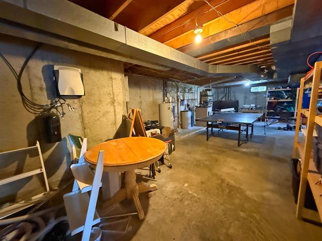 Bow, New Hampshire, 03304, United States, 3 Bedrooms Bedrooms, ,1 BathroomBathrooms,Residential,For Sale,1974314