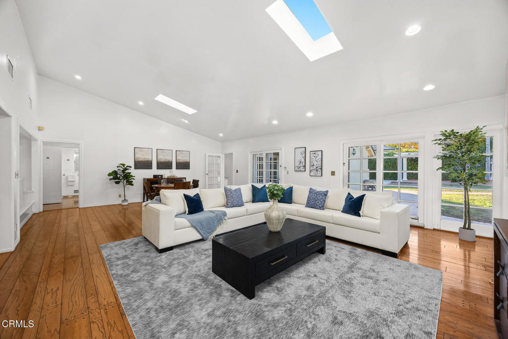 San Marino, California, 91108, United States, 5 Bedrooms Bedrooms, ,3 BathroomsBathrooms,Residential,For Sale,2002959