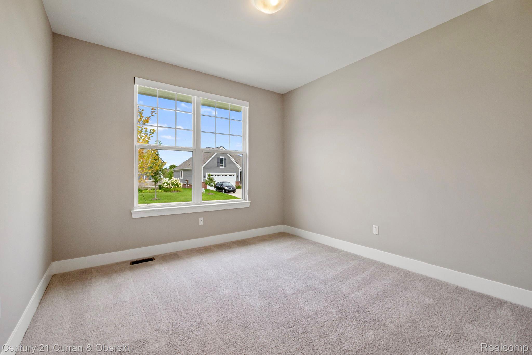 Northville, Michigan, 48168, United States, 2 Bedrooms Bedrooms, ,2 BathroomsBathrooms,Residential,For Sale,1983973