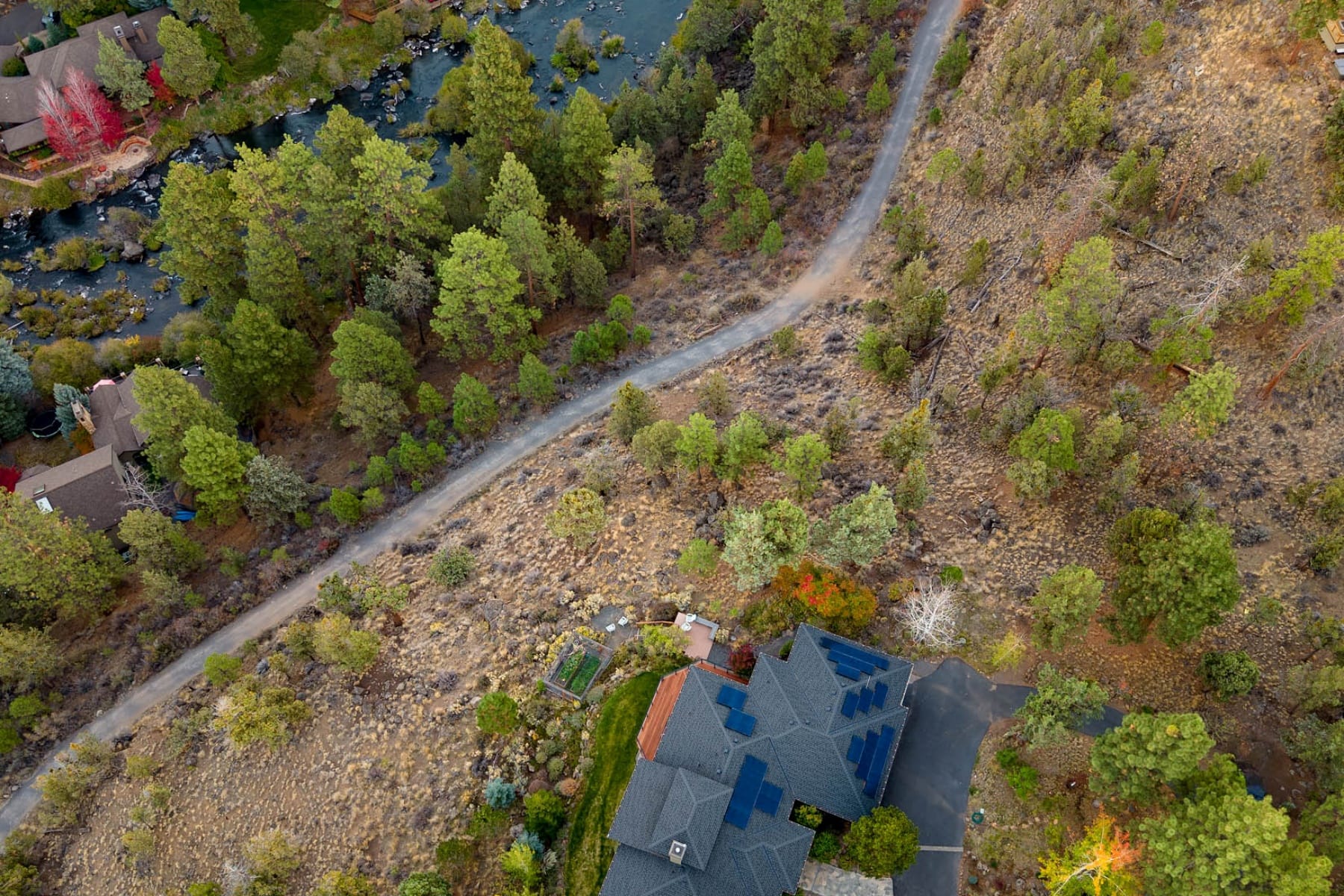  885 NW Chelsea Loop Bend, OR 97703 - 物件實景