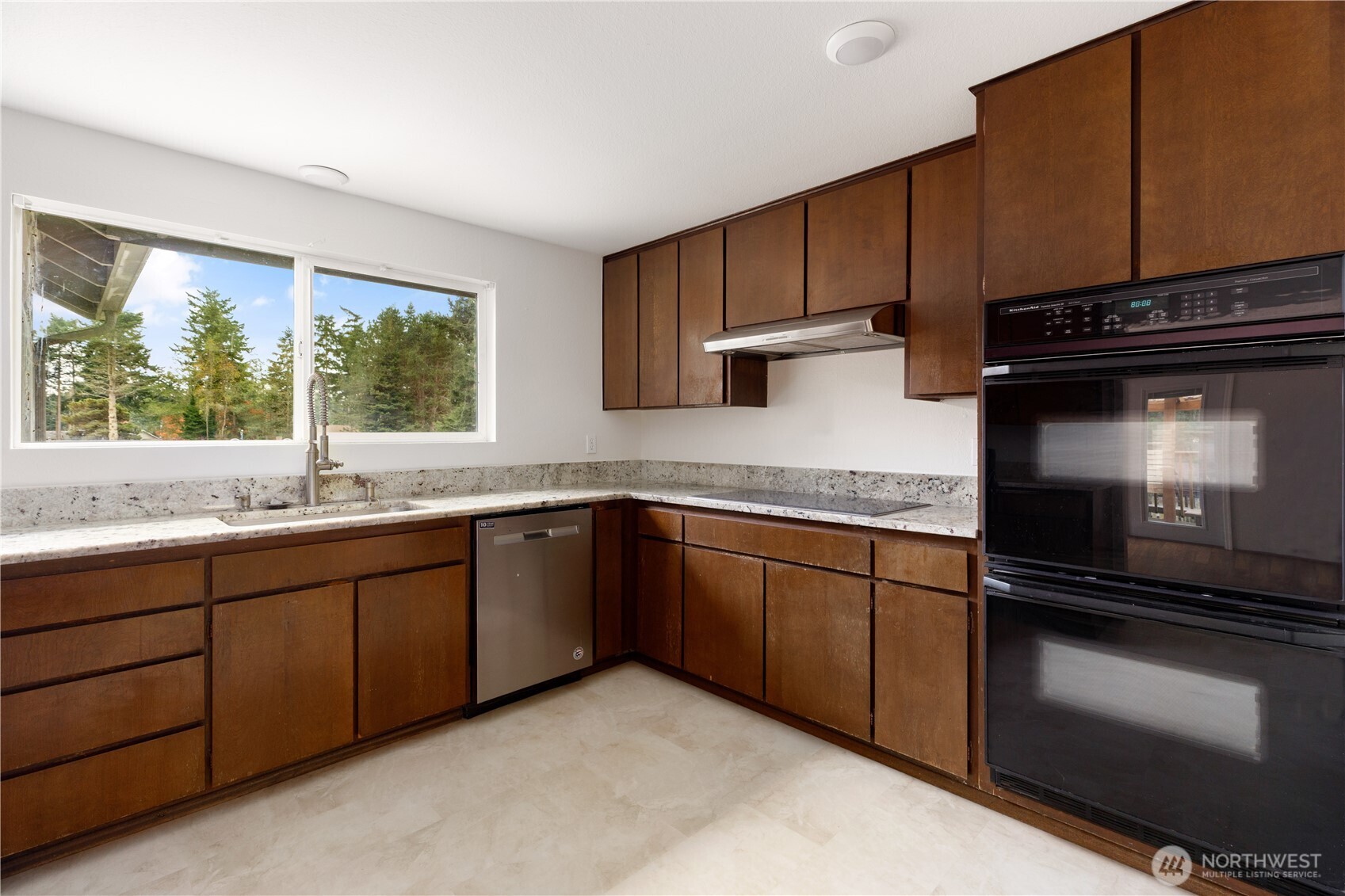 Oak Harbor, Washington, 98277, United States, 3 Bedrooms Bedrooms, ,2 BathroomsBathrooms,Residential,For Sale,1989027