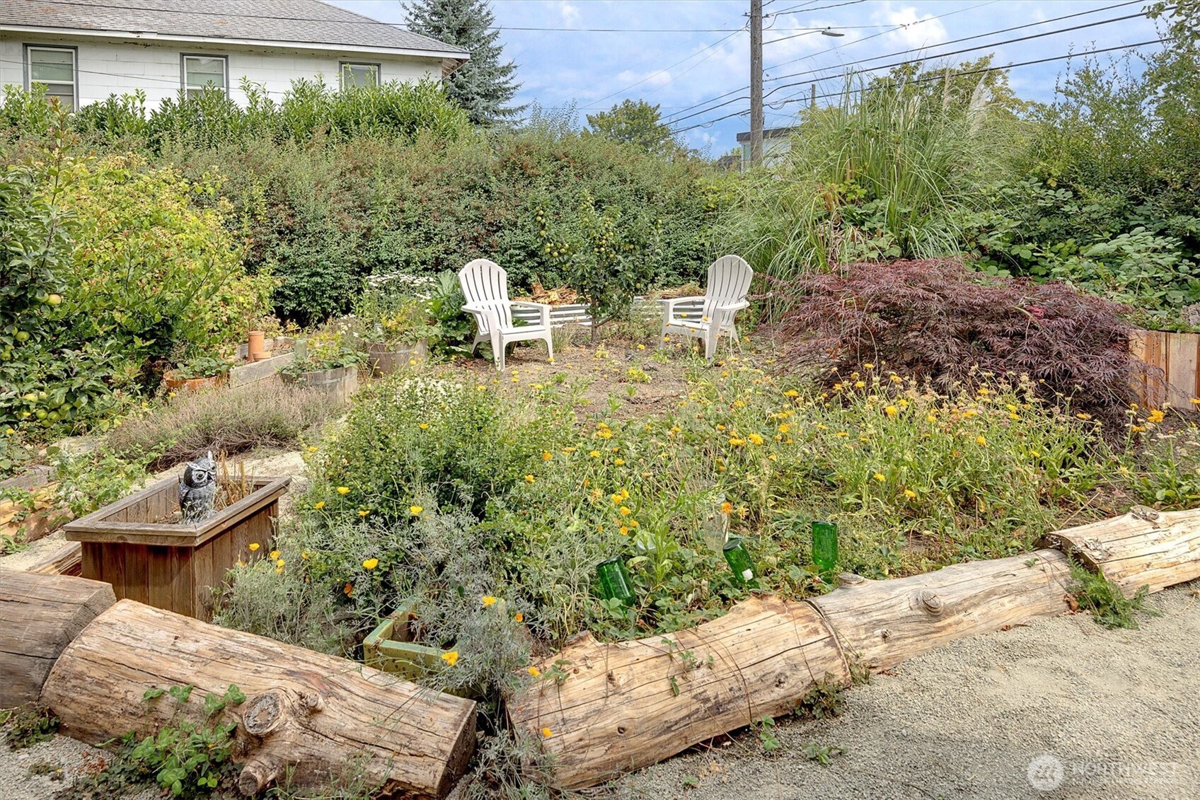 Seattle, Washington, 98108, United States, 4 Bedrooms Bedrooms, ,2 BathroomsBathrooms,Residential,For Sale,1912316