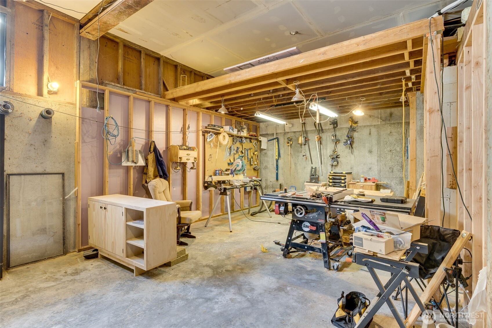 Seattle, Washington, 98117, United States, 4 Bedrooms Bedrooms, ,2 BathroomsBathrooms,Residential,For Sale,1846513