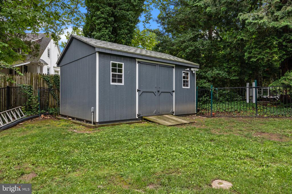 Lansdowne, Pennsylvania, 19050, United States, 5 Bedrooms Bedrooms, ,3 BathroomsBathrooms,Residential,For Sale,1926052