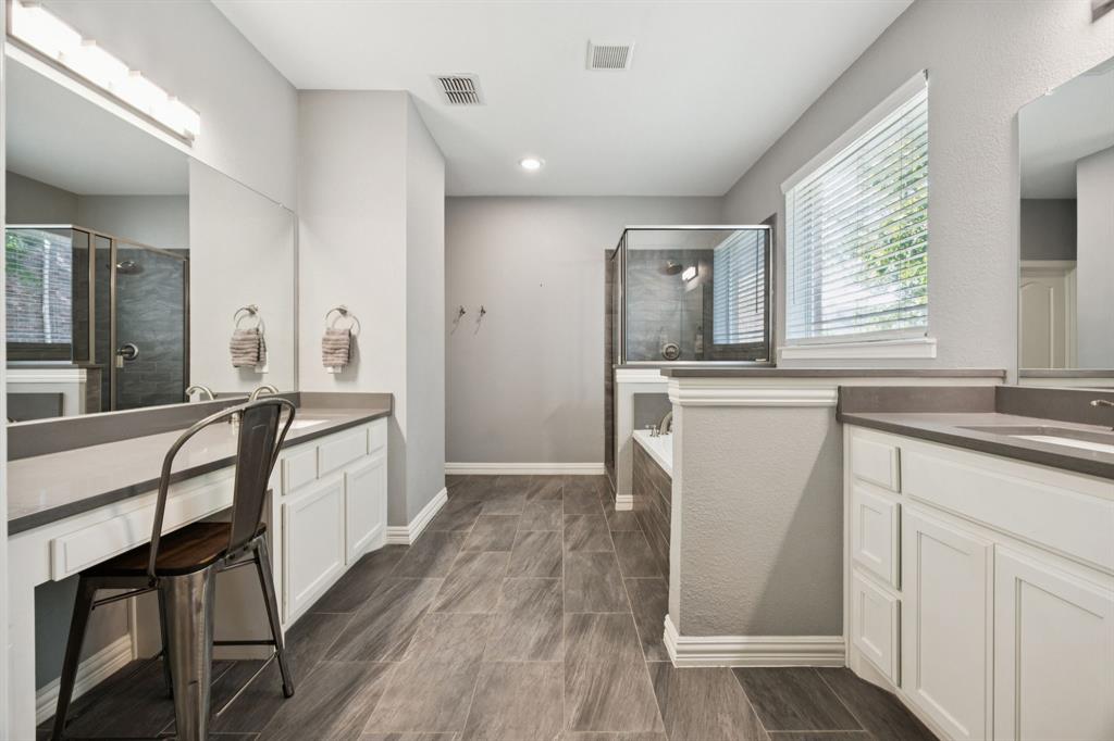 Rockwall, Texas, 75087, United States, 5 Bedrooms Bedrooms, ,4 BathroomsBathrooms,Residential,For Sale,1924975