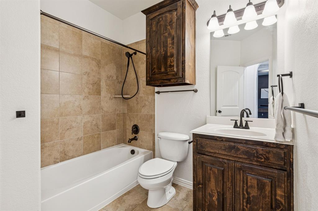 McKinney, Texas, 75071, United States, 4 Bedrooms Bedrooms, ,3 BathroomsBathrooms,Residential,For Sale,1911887