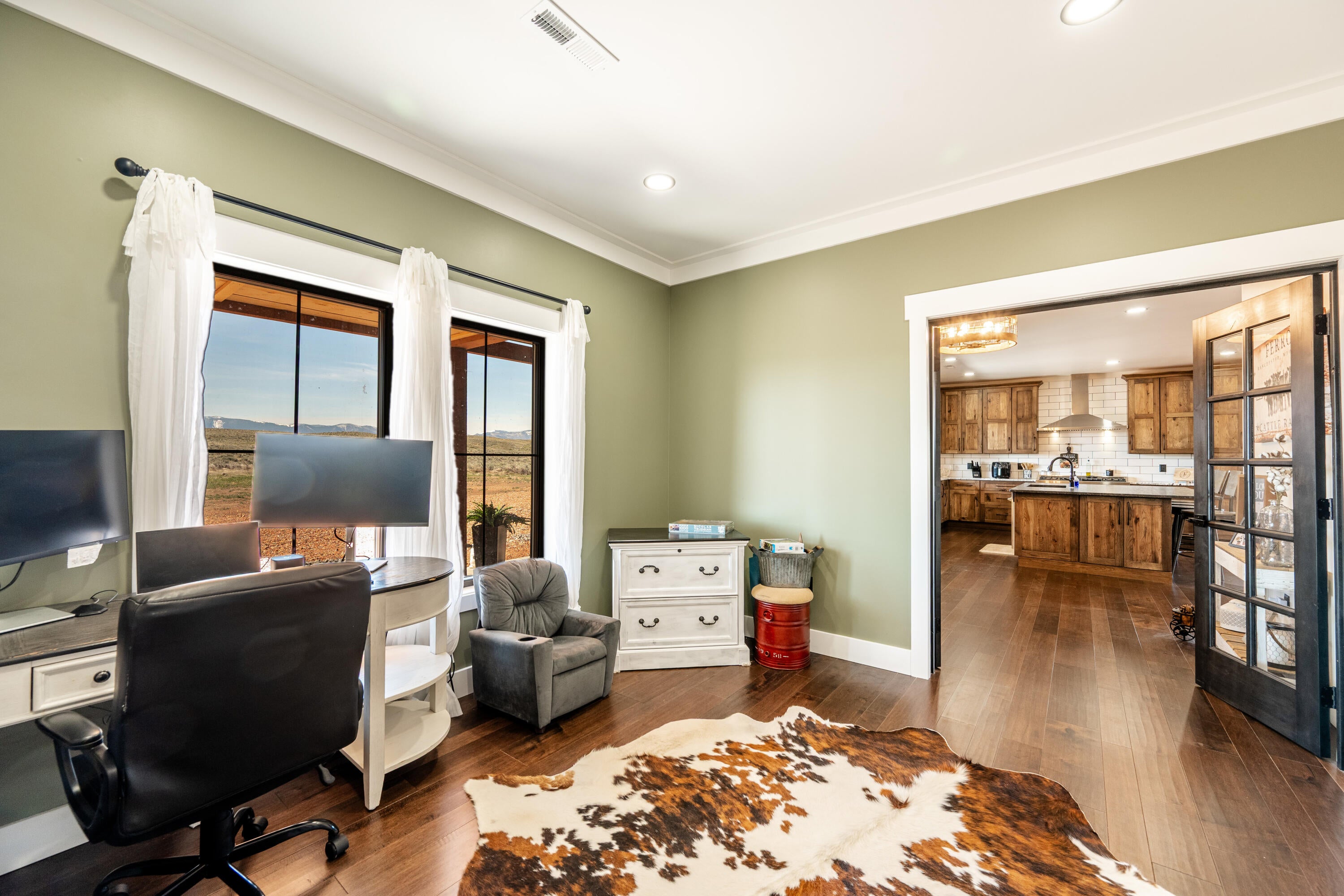 Ranchester, Wyoming, 82839, United States, 5 Bedrooms Bedrooms, ,4 BathroomsBathrooms,Residential,For Sale,2016525