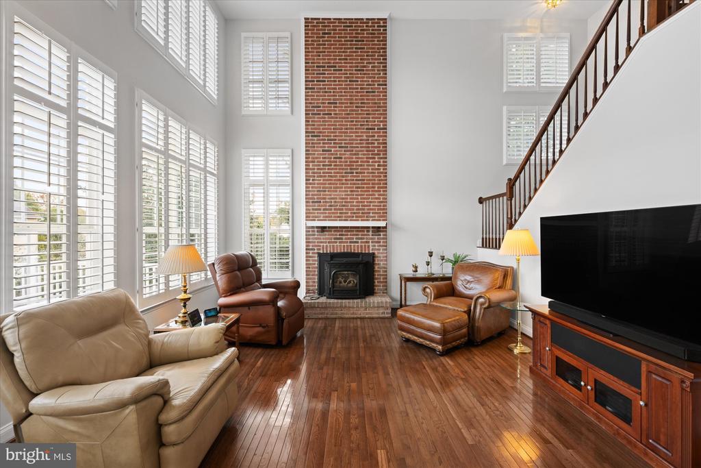 Leesburg, Virginia, 20175, United States, 5 Bedrooms Bedrooms, ,4 BathroomsBathrooms,Residential,For Sale,1987401