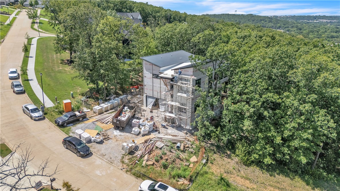 Fayetteville, Arkansas, 72703, United States, 4 Bedrooms Bedrooms, ,5 BathroomsBathrooms,Residential,For Sale,1902813