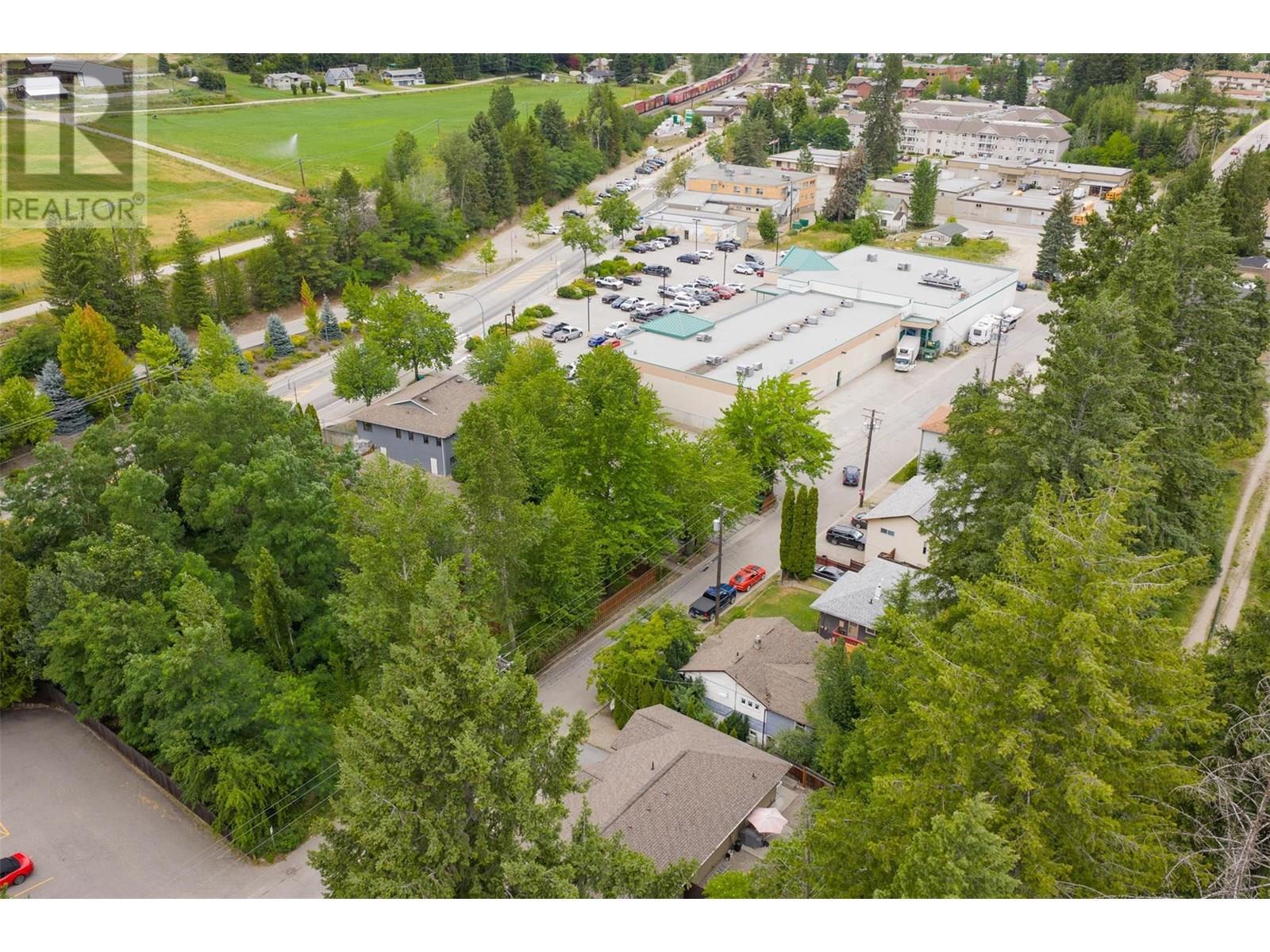 CASTLEGAR, British Columbia, V1N 1J7, CA, 3 Bedrooms Bedrooms, ,2 BathroomsBathrooms,Residential,For Sale,1913084