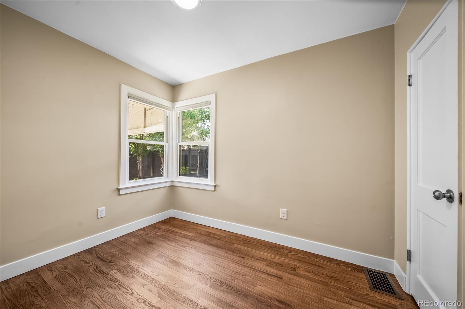 Denver, Colorado, 80210, United States, 3 Bedrooms Bedrooms, ,2 BathroomsBathrooms,Residential,For Sale,1939073