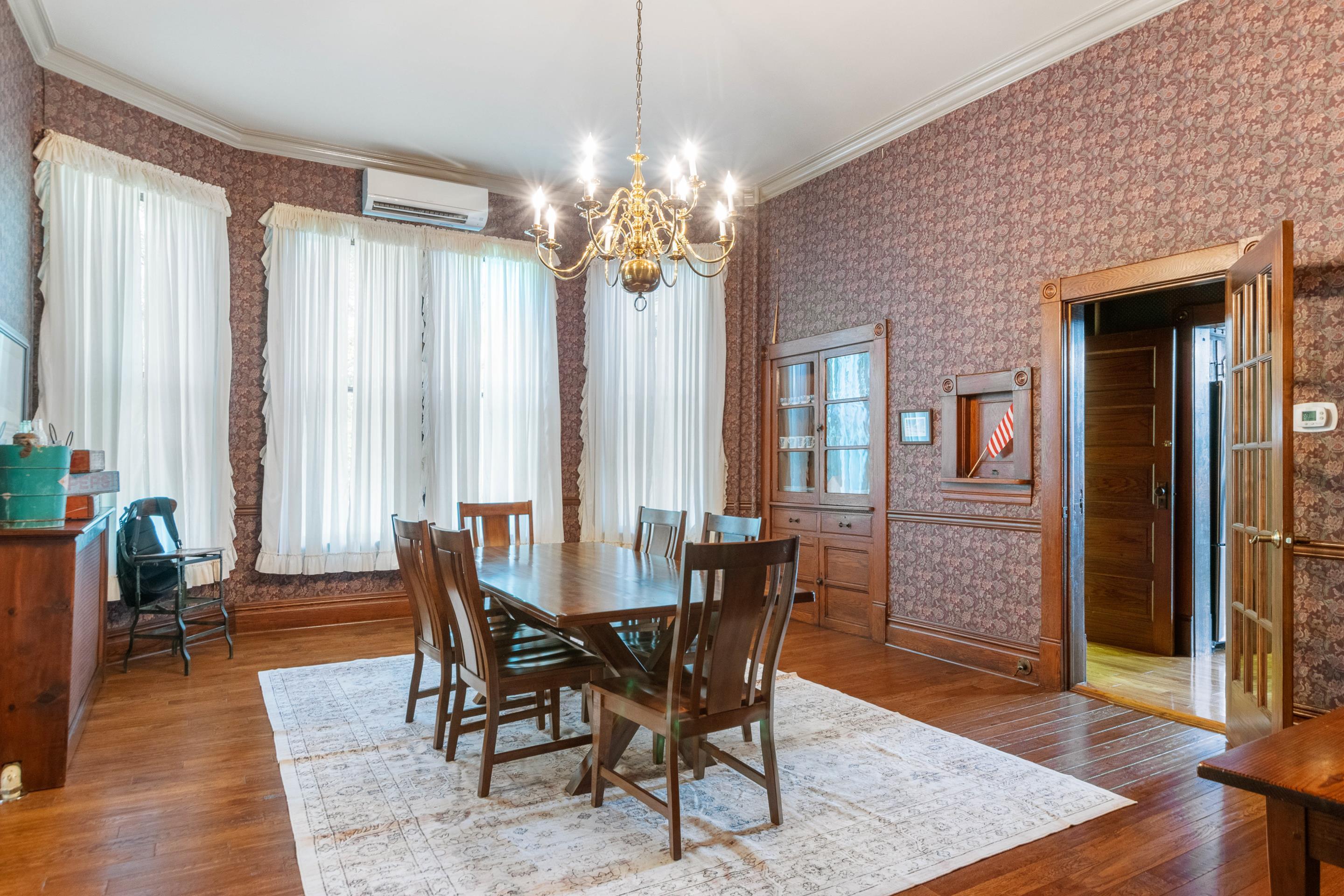 Tazewell, Virginia, 24651, United States, 6 Bedrooms Bedrooms, ,4 BathroomsBathrooms,Residential,For Sale,1905937