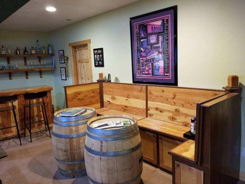 KLAMATH FALLS, Oregon, 97601, United States, 3 Bedrooms Bedrooms, ,3 BathroomsBathrooms,Residential,For Sale,1973852