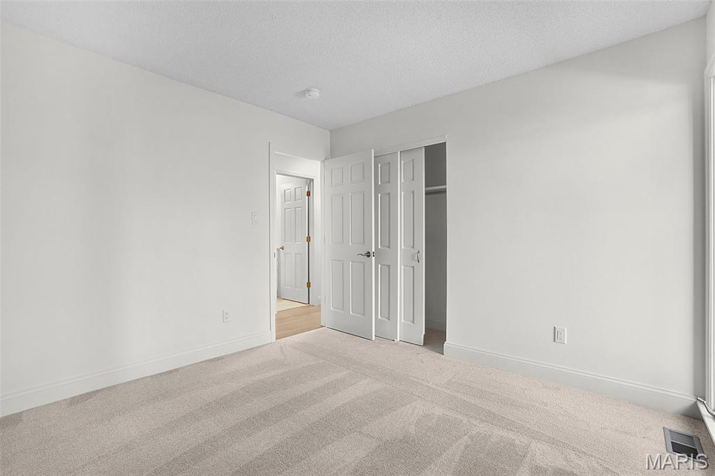 Ellisville, Missouri, 63011, United States, 4 Bedrooms Bedrooms, ,3 BathroomsBathrooms,Residential,For Sale,1989031