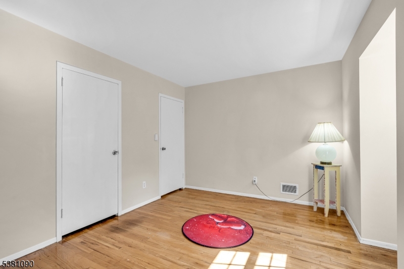 Bridgewater Twp., New Jersey, 08807, United States, 4 Bedrooms Bedrooms, ,3 BathroomsBathrooms,Residential,For Sale,1938544