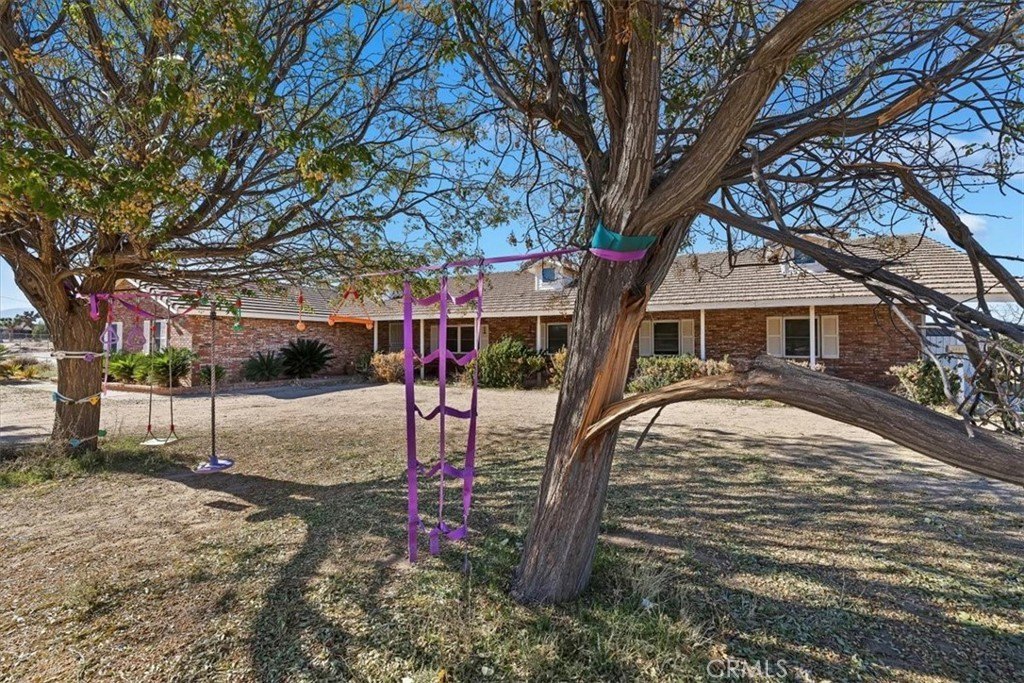 Hesperia, California, 92344, United States, 4 Bedrooms Bedrooms, ,2 BathroomsBathrooms,Residential,For Sale,1992060