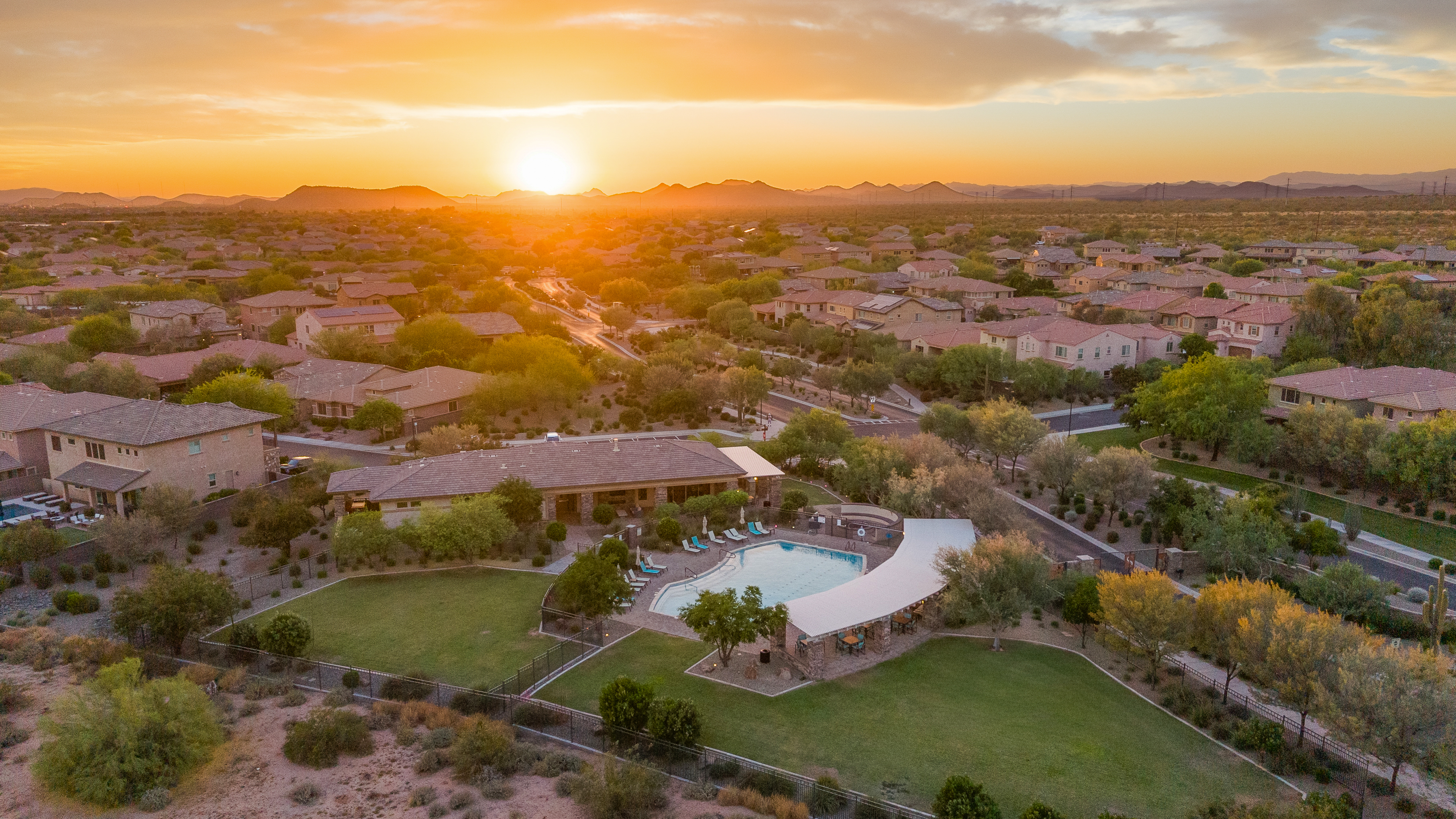  4724 E Parkside Lane  Phoenix, AZ - 物件實景