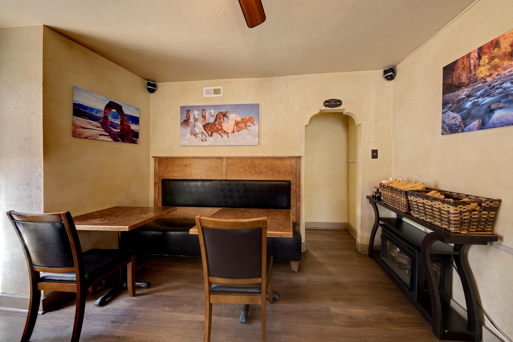  Charming Historic Commercial Building in Downtown Moab - 物件實景