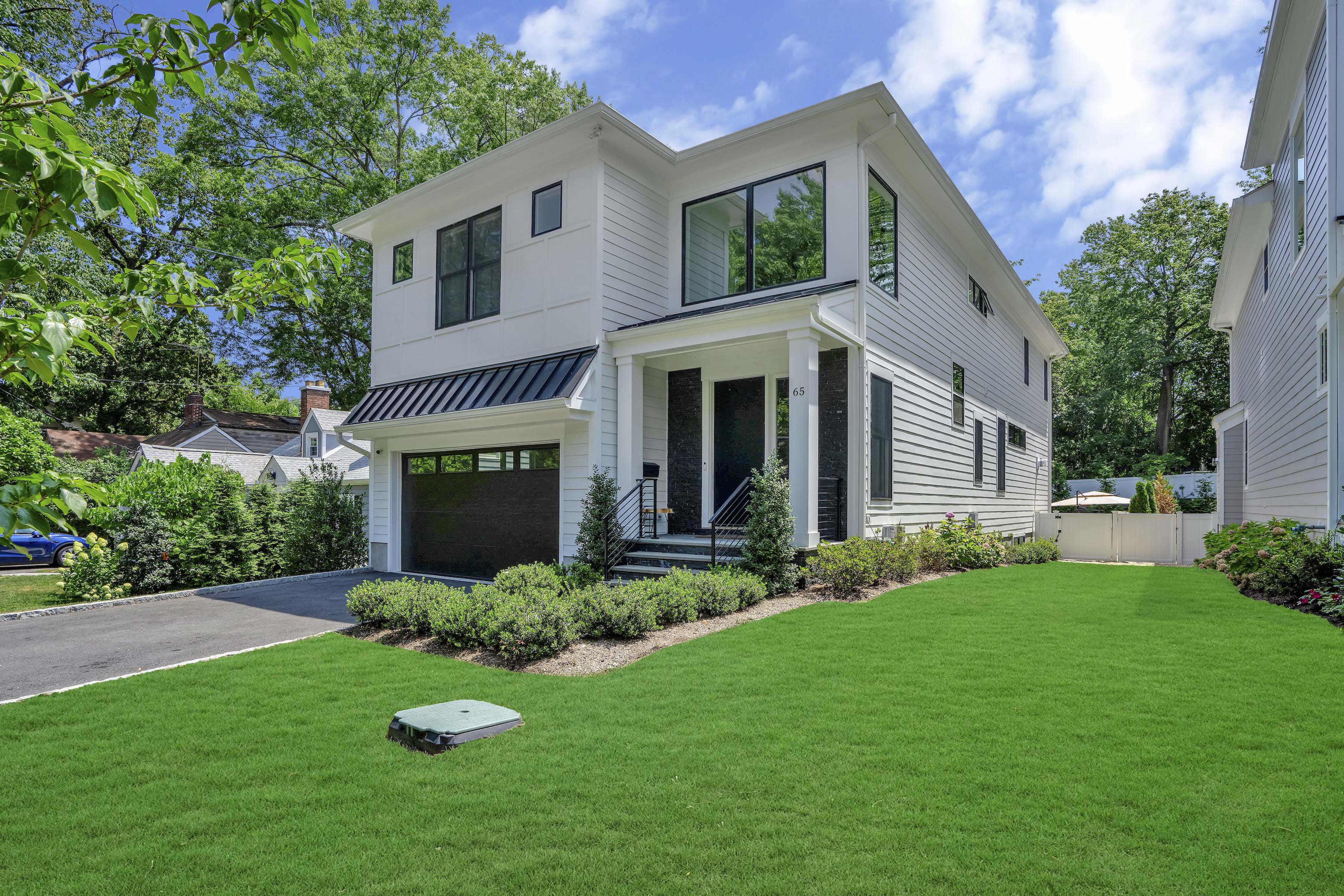 Stunning New Larchmont Contemporary 