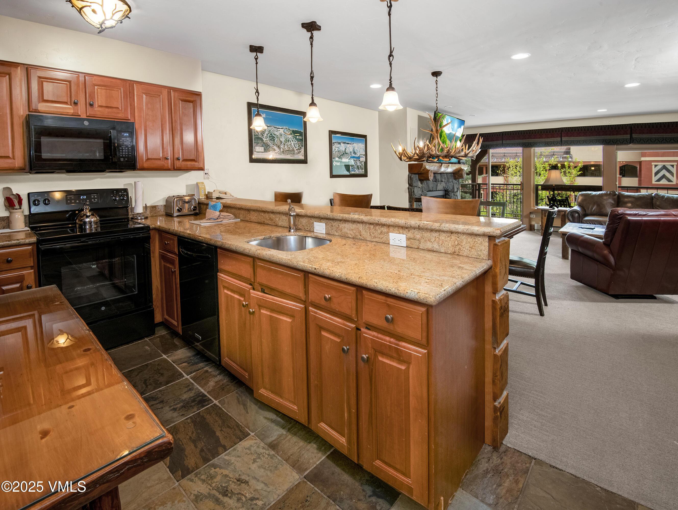 Vail, Colorado, 81657, United States, 2 Bedrooms Bedrooms, ,2 BathroomsBathrooms,Residential,For Sale,1849878
