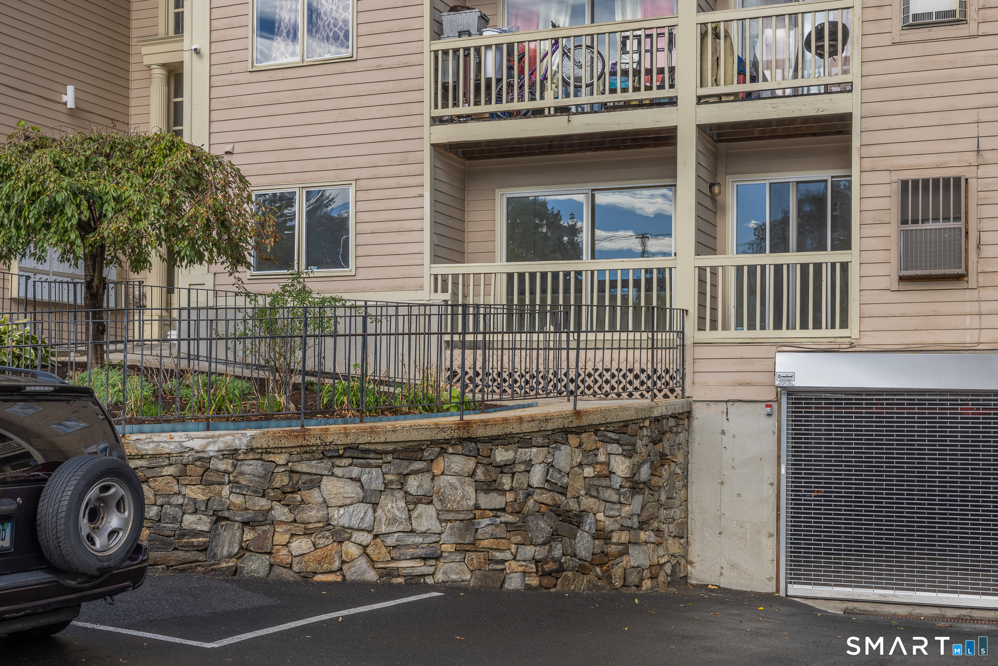 Lindley St, Bridgeport, CT 06606 #1