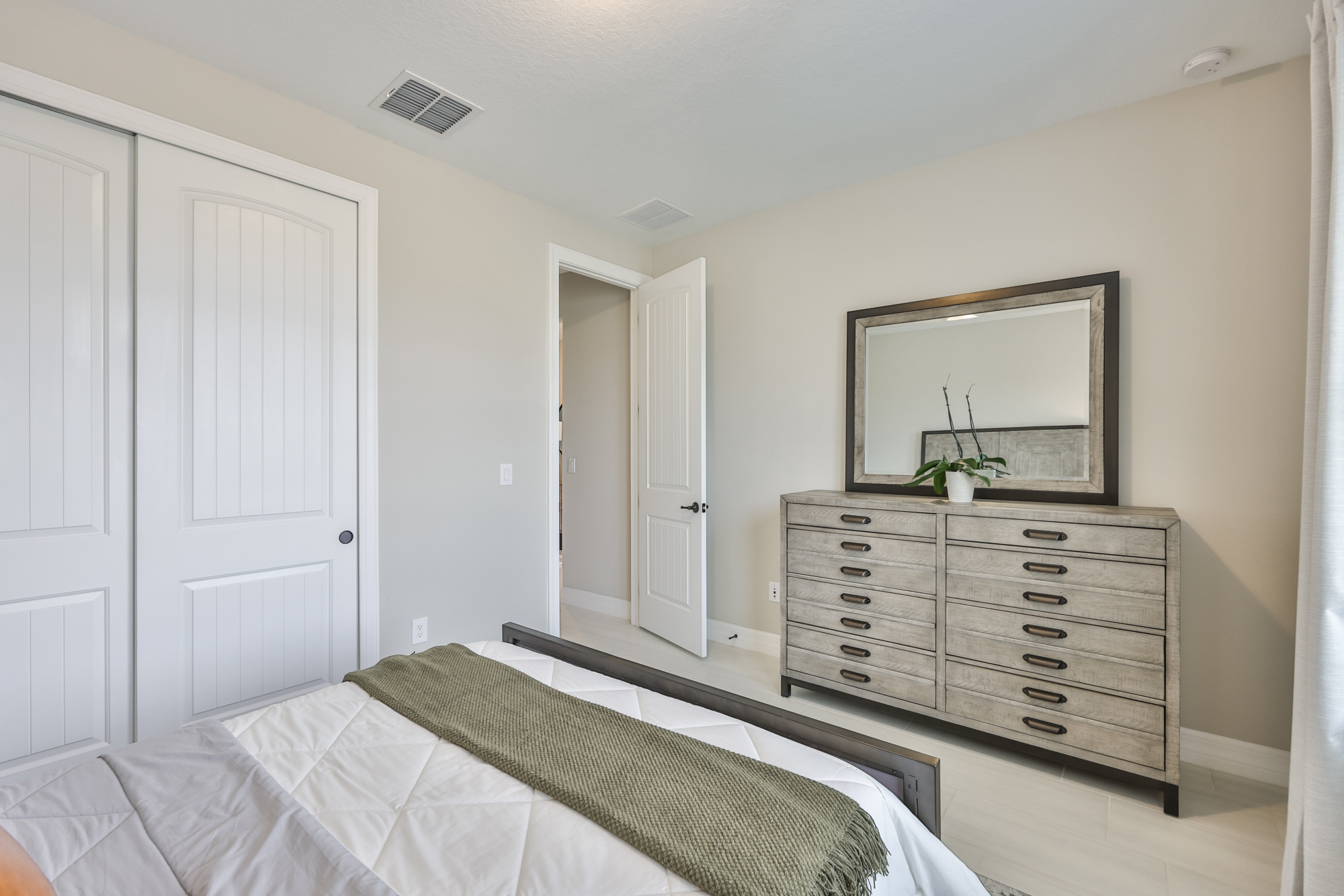 Wesley Chapel, Florida, 33545, United States, 4 Bedrooms Bedrooms, ,3 BathroomsBathrooms,Residential,For Sale,2010734