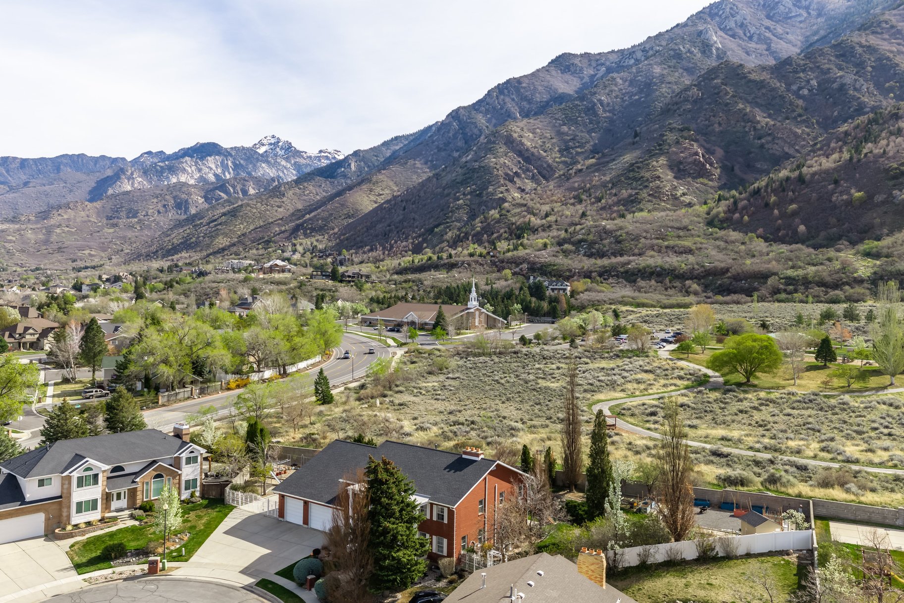  Updated Sandy Home With One of a Kind Location With Unobstructed Mountain Views - 物件實景