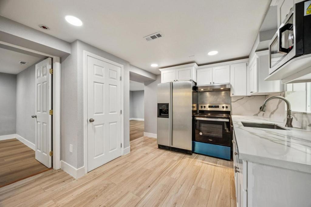 Daly City, California, 94015, United States, 5 Bedrooms Bedrooms, ,2 BathroomsBathrooms,Residential,For Sale,2010788