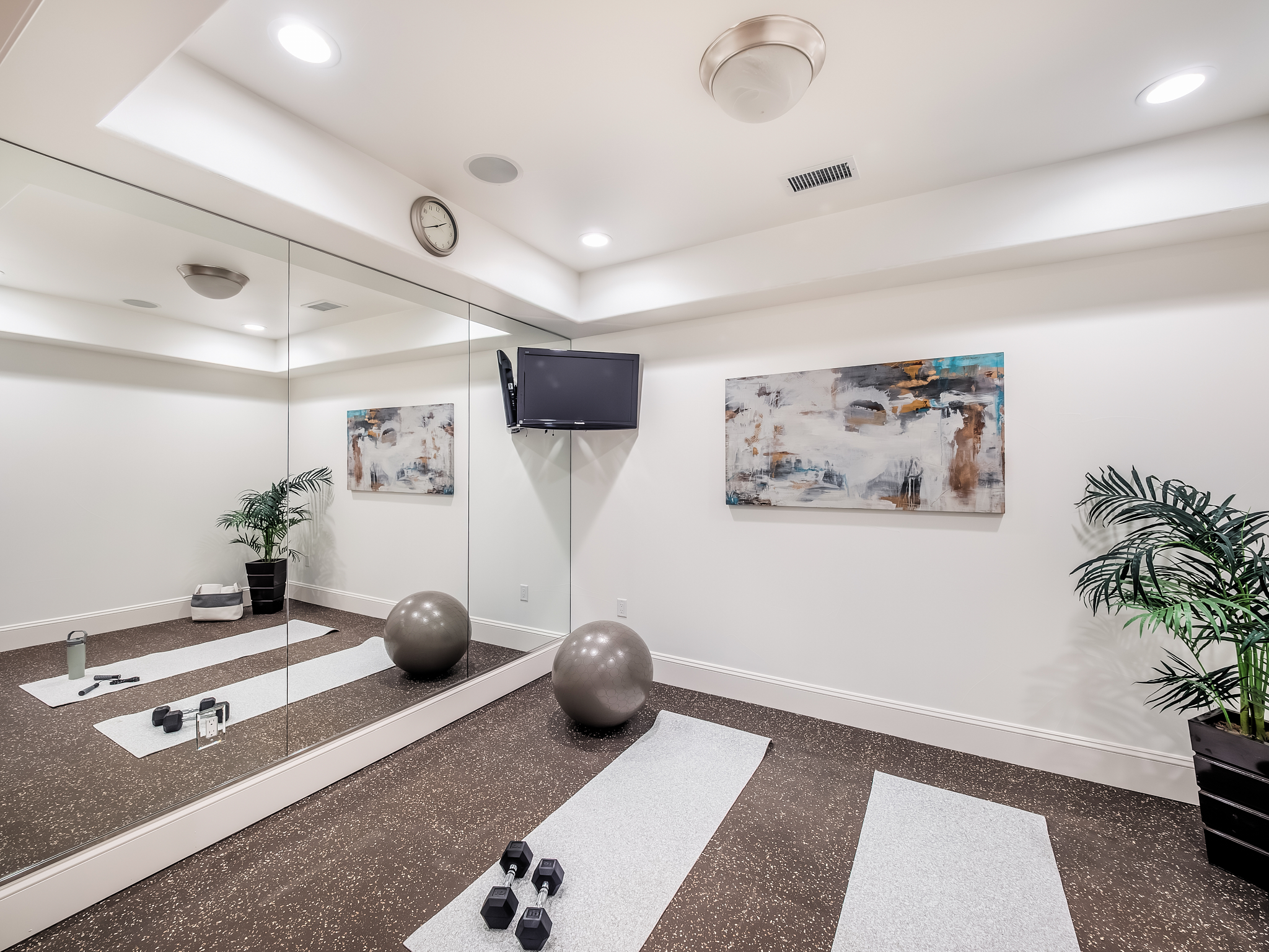  Beautifully Reimagined Custom Home - 物件實景