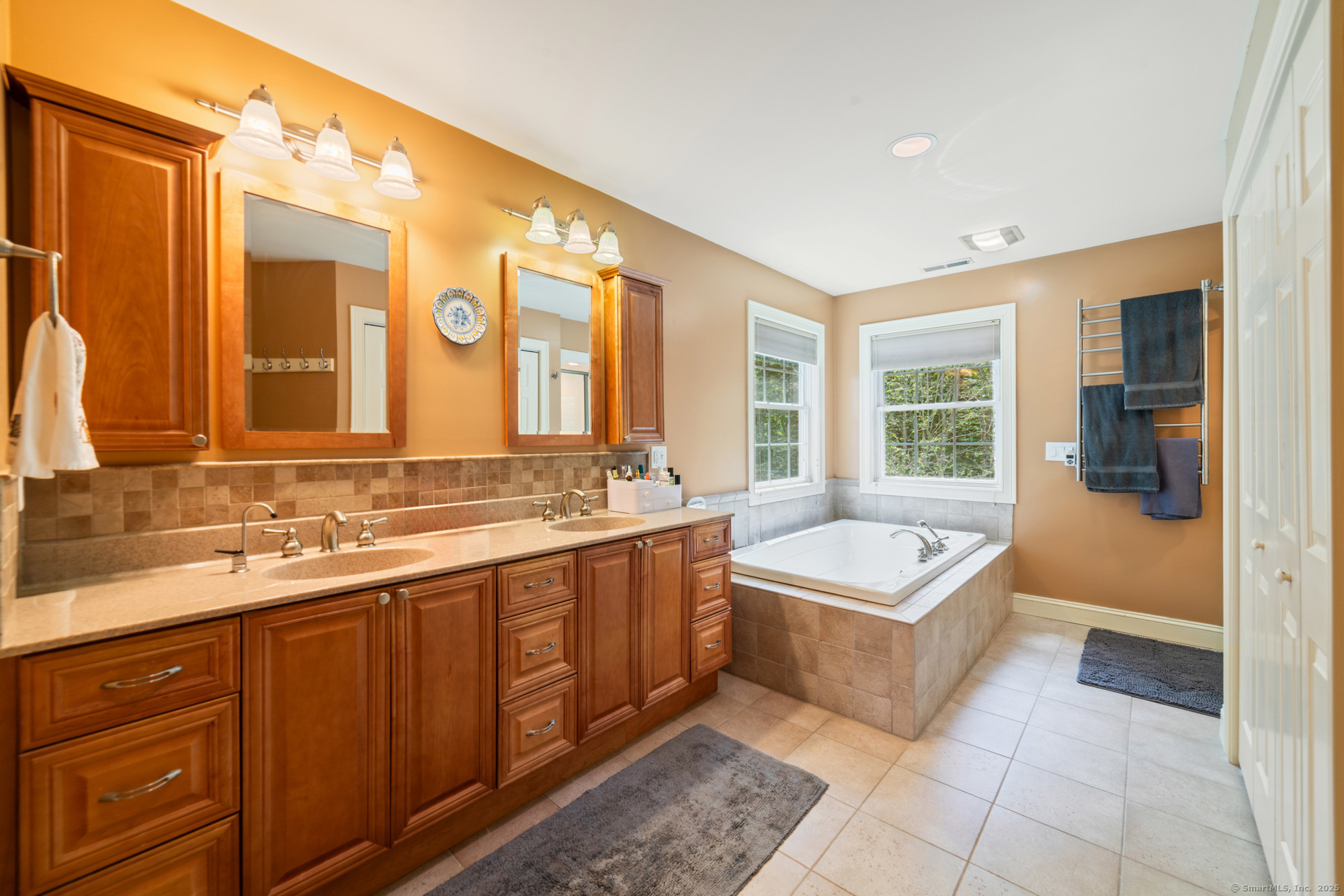 Seymour, Connecticut, 06483, United States, 4 Bedrooms Bedrooms, ,4 BathroomsBathrooms,Residential,For Sale,1927262